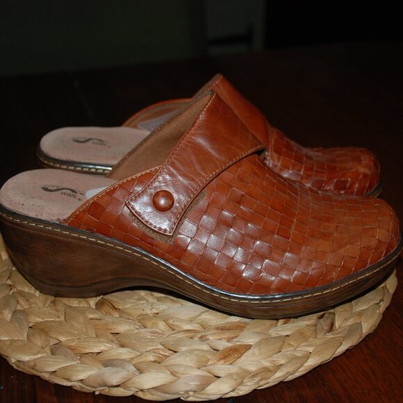Brand New Softwalk Clogs - Picture 1 of 5